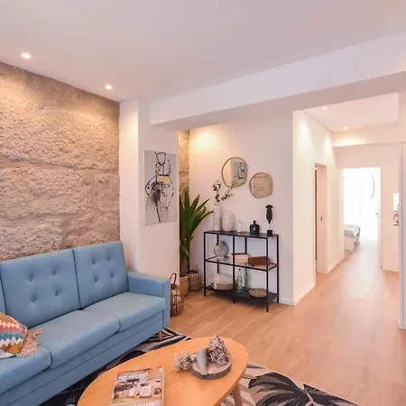 Lovely House Deluxe Apartament *