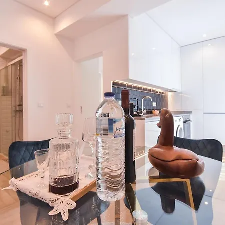 Lovely House Deluxe Apartment